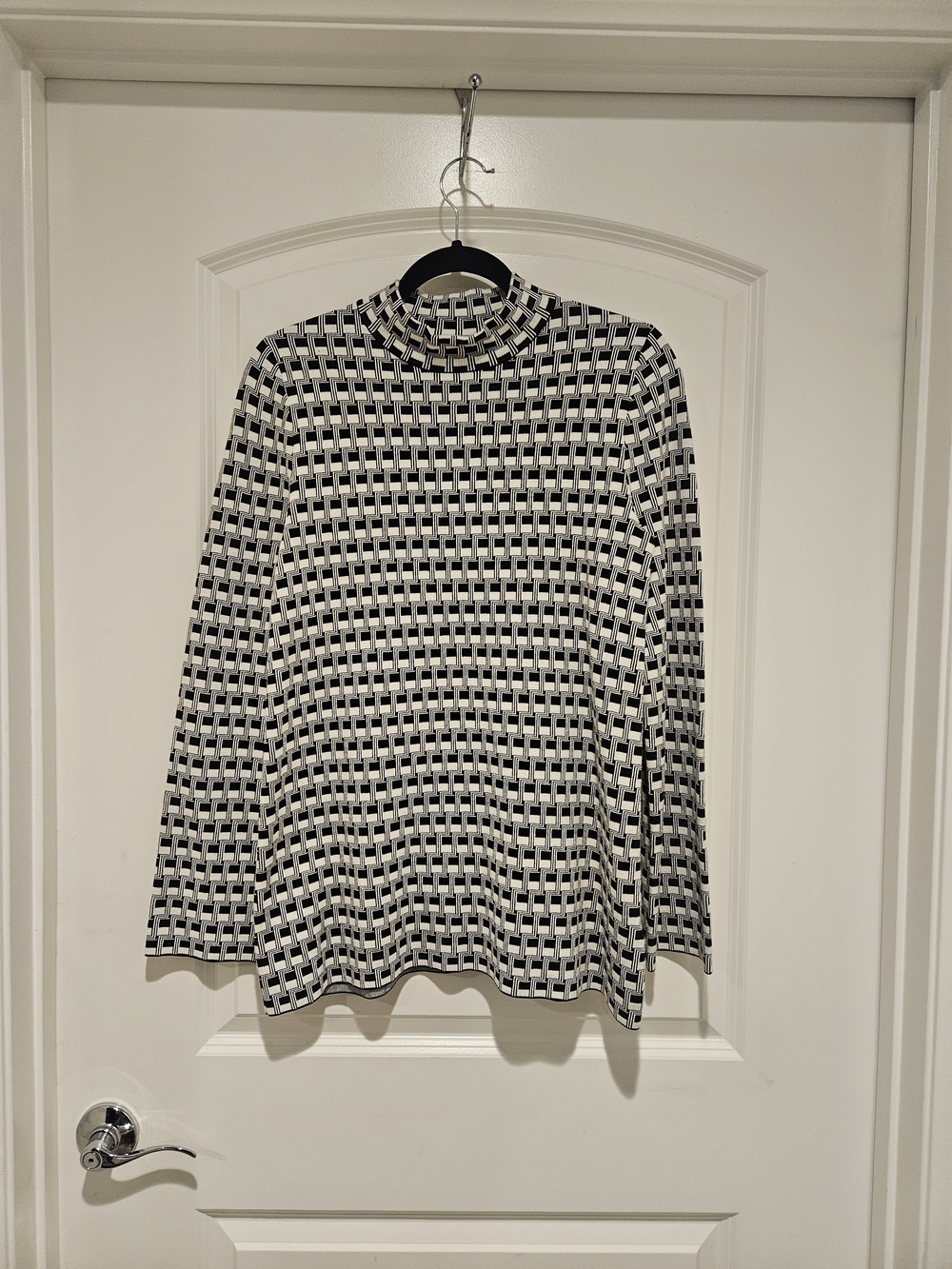 COS Black and White Geometric Long Sleeve Top # 937